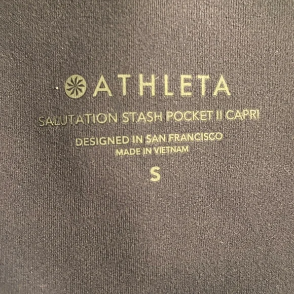 Athleta Salutation Stash Pocket II Capri - Picture 5 of 5